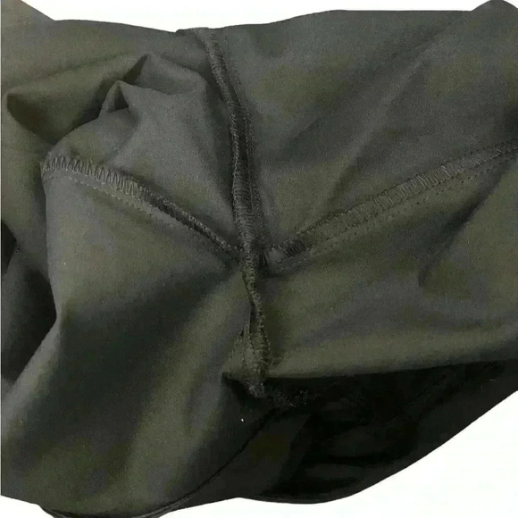 Lauren Ralph Lauren Women's Bermuda Shorts
Black Size 4 - Picture 7 of 11